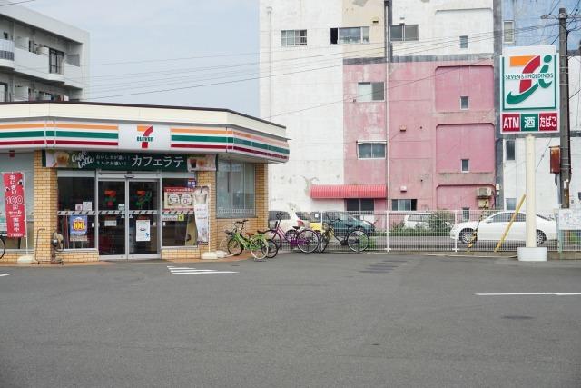 コンビニ　セブン-イレブン徳島鮎喰町店（コンビニ）まで400m