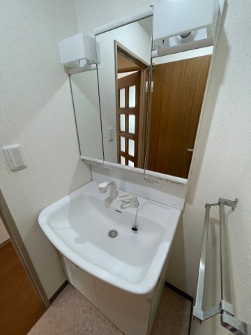 洗面設備　※別号室参考写真です