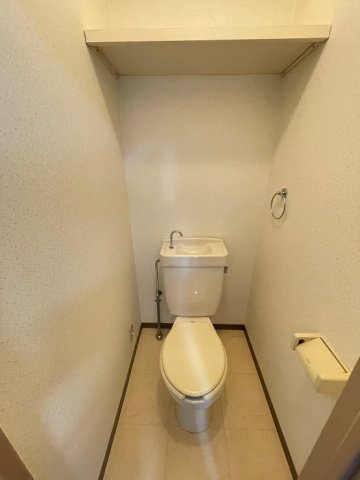トイレ　※別号室参考写真です