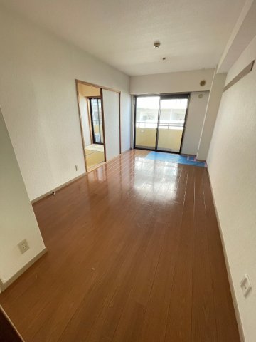 居室・リビング　※別号室参考写真です
