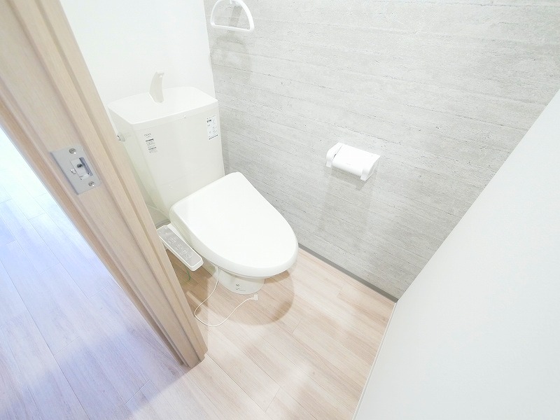 トイレ　清潔感のあるウォシュレット付きのトイレです♪