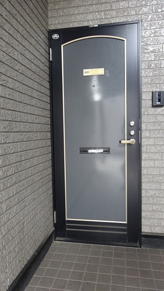 サンシャインBの玄関写真