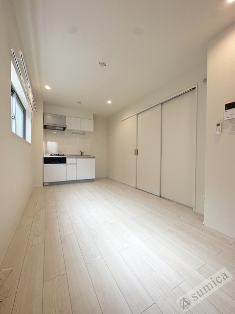 居室・リビング　白を基調としたオシャレ部屋です♪♪