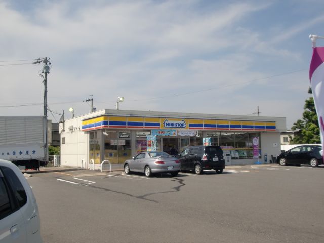 コンビニ　ミニストップ（コンビニ）まで1500m