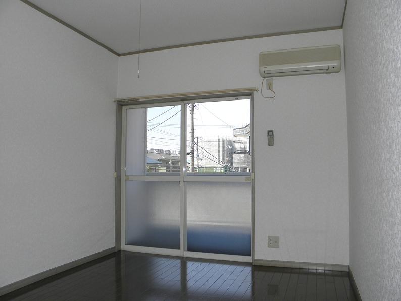 居室・リビング　モデルルーム。別部屋参考写真