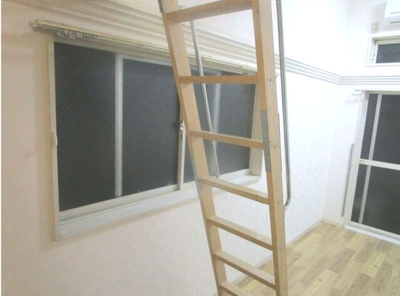 その他　2面採光の明るい室内です　※同物件別部屋画像です