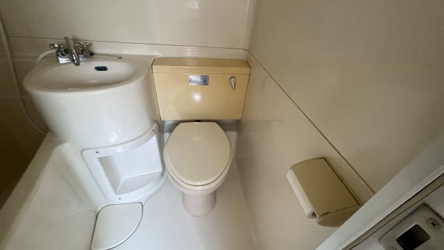 トイレ　浴室内にトイレがあります☆