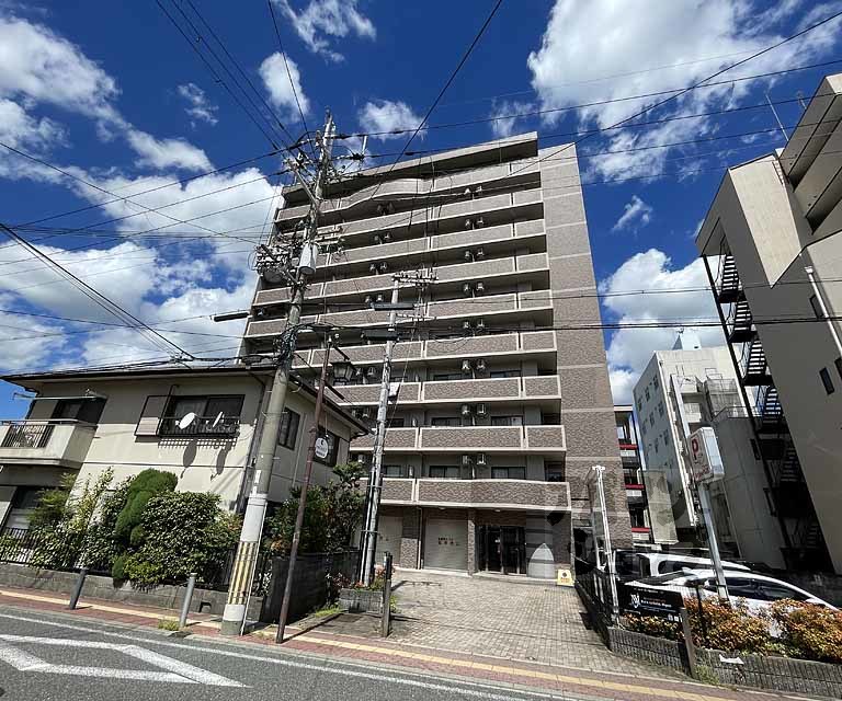 レジアスIIIの外観写真