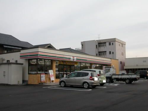 コンビニ　セブンイレブン 福井運動公園（コンビニ）まで290m