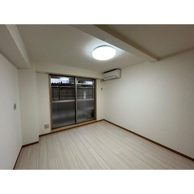 ＪＲ京浜東北線 川口駅 徒歩13分 4階建 築13年の居間写真