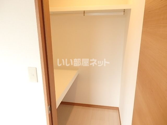 仙台市地下鉄南北線 富沢駅 徒歩6分 2階建 築13年の内装写真