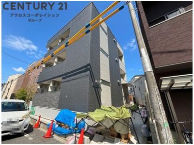 建物外観　オートロックで外部の人間が簡単に出入りできないため安心です。