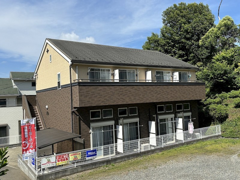 建物外観　買物便利・静かな住環境