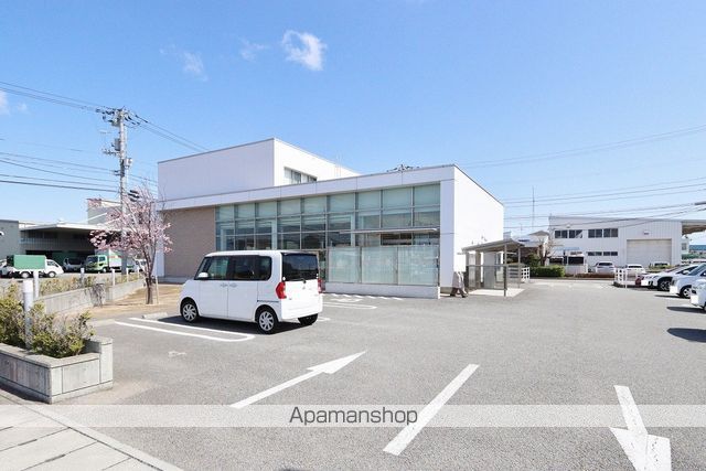 銀行　（株）徳島銀行／流通センター支店（銀行）まで897m