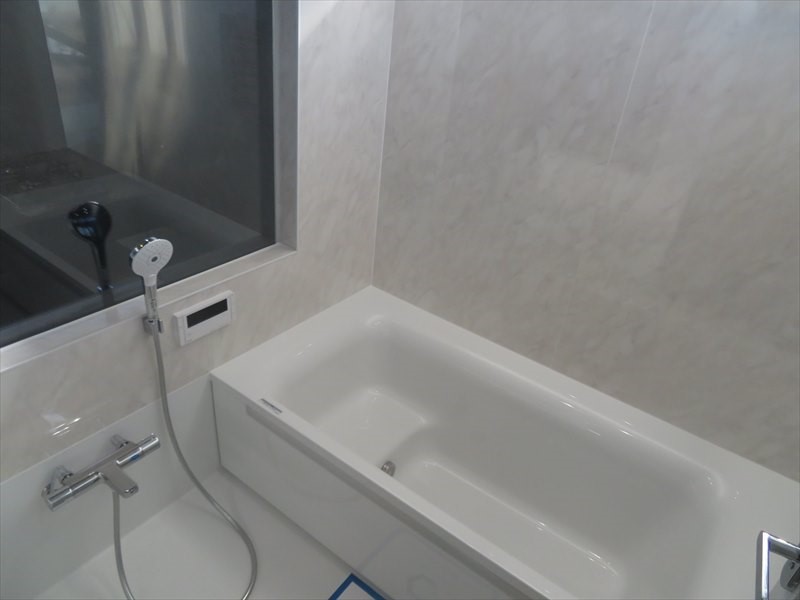 バス・シャワールーム　同マンション別部屋