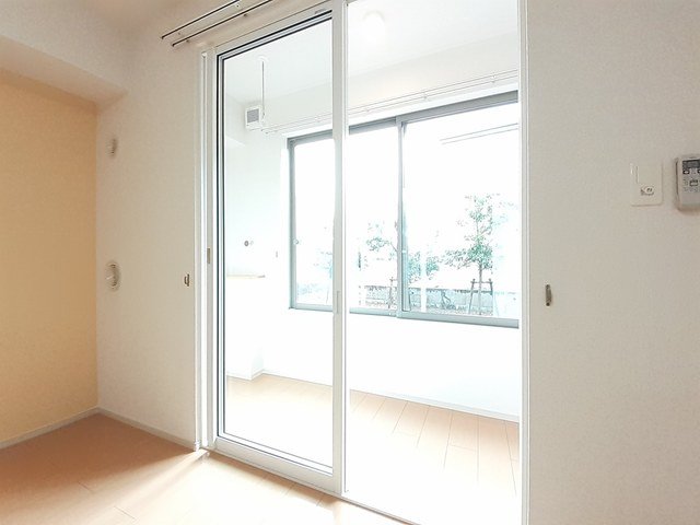 その他部屋・スペース　サンルーム。雨の日や冬でも安心して洗濯物が干せます！