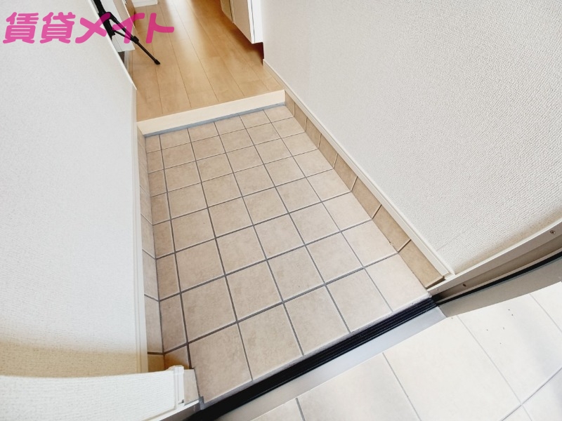 玄関　同型参考写真