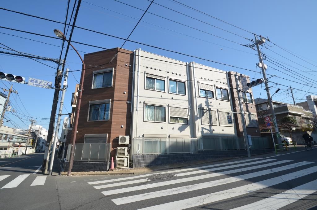 建物外観　外観は落ち着いています