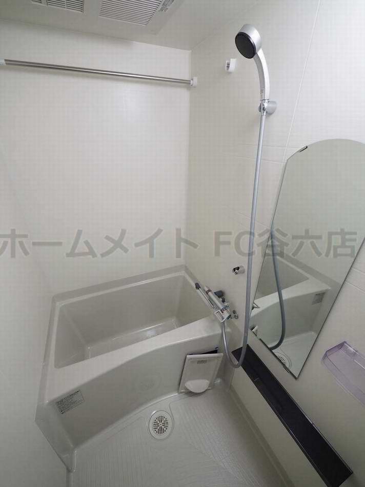 ララプレイス難波メティスの風呂写真