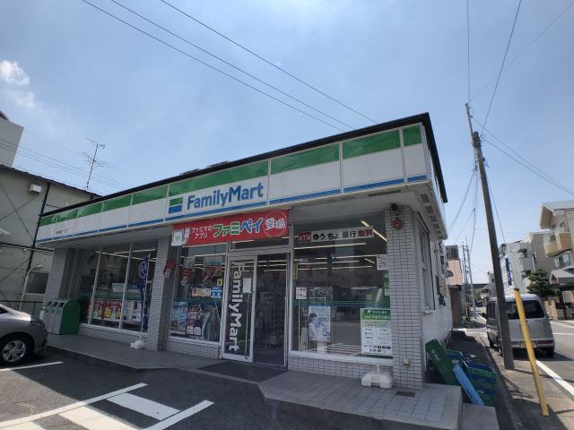 コンビニ　ファミリーマート黄金通四丁目店（コンビニ）まで500m
