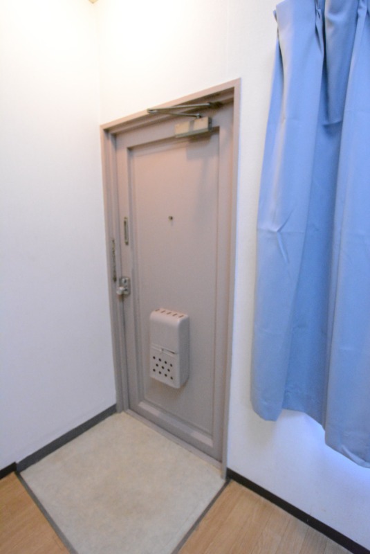 観音寺マンションの玄関写真