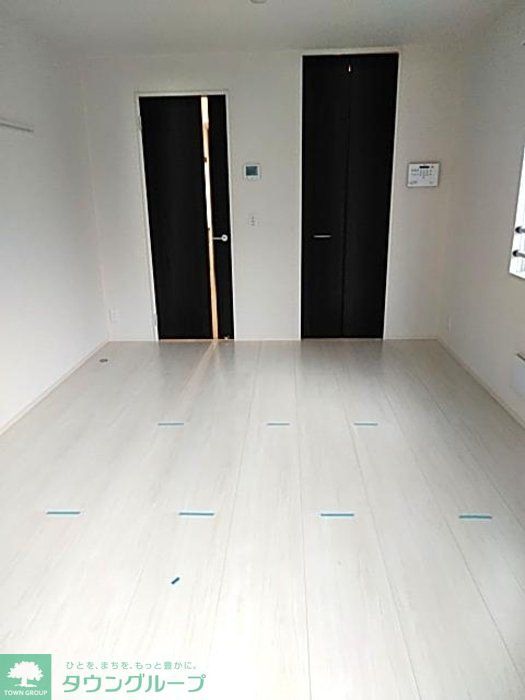 エタニティー東船橋の居間写真