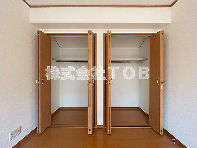 収納　2F　洋室7.5帖　収納※クリーニング中の写真※