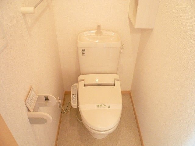 ヴィラ・グレイスフル Bのトイレ写真