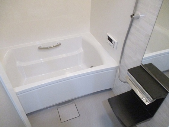 バス・シャワールーム　※別部屋の写真です