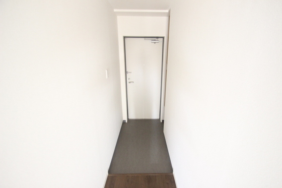 玄関　※別部屋の写真です