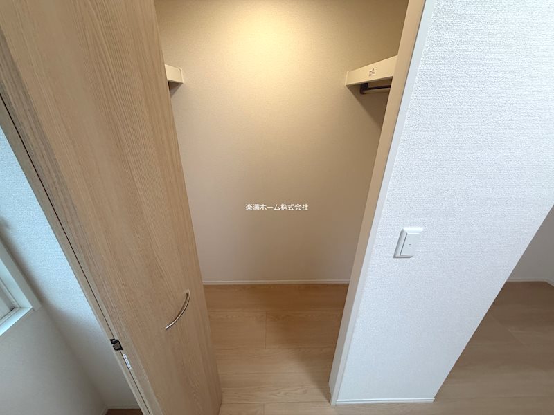 収納　ウオークインクローゼット♪