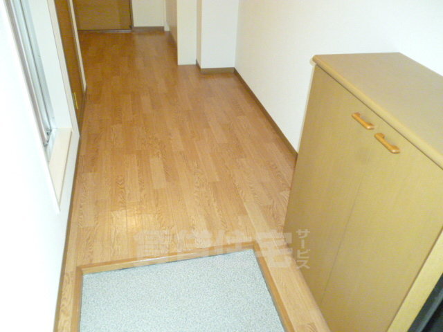 ＪＲ阪和線 堺市駅 徒歩5分 2階建 築32年の玄関写真