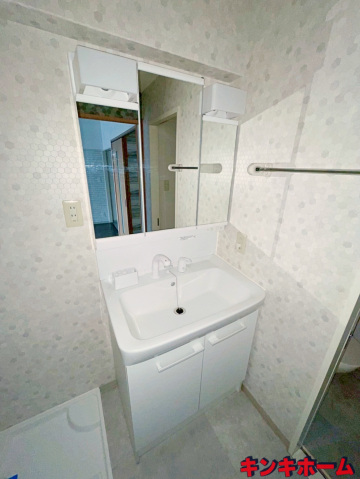 洗面設備　写真は別のお部屋です。※現況を優先