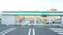 コンビニ　ファミリーマート四日市別名店（コンビニ）まで563m