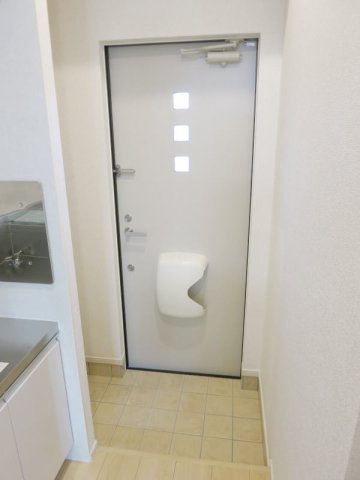 玄関　収納もある玄関です