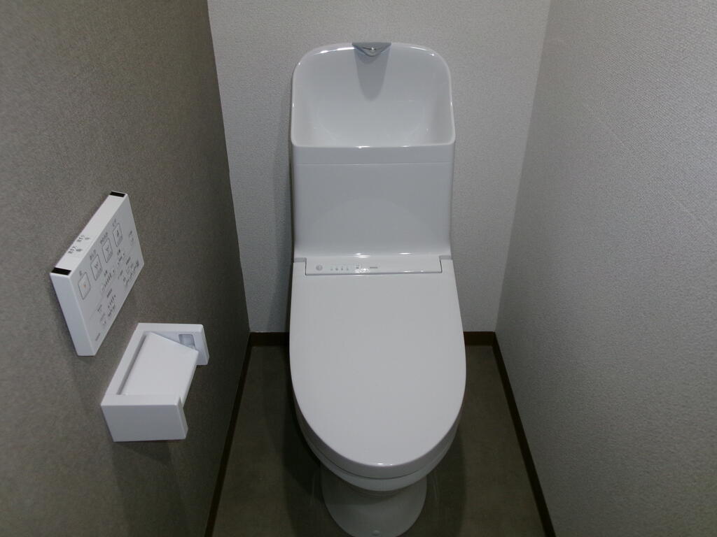 【墨田区業平のマンションのトイレ】