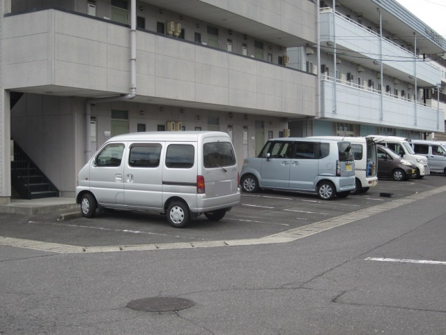 【光ハイツフルカワの駐車場】