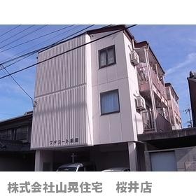 【プチコート前田の建物外観】