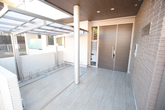 エントランス　エントランス