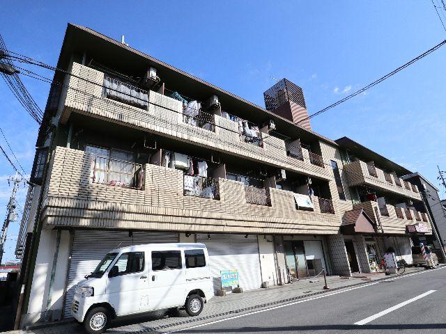 奈良市西大寺北町のマンションの建物外観