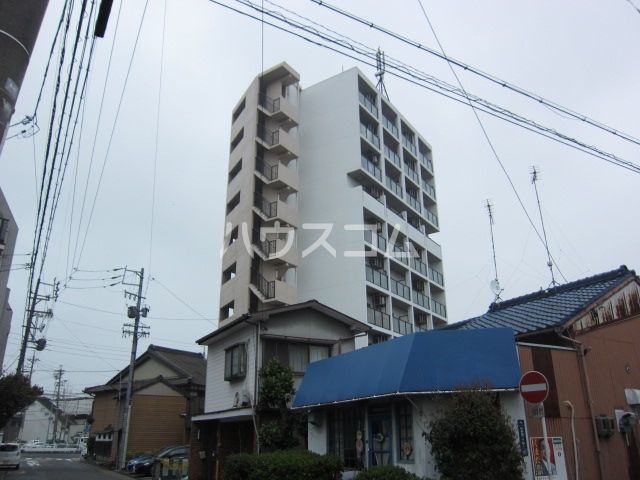 名古屋市西区枇杷島のマンションの建物外観