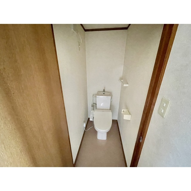 【メゾン５のトイレ】