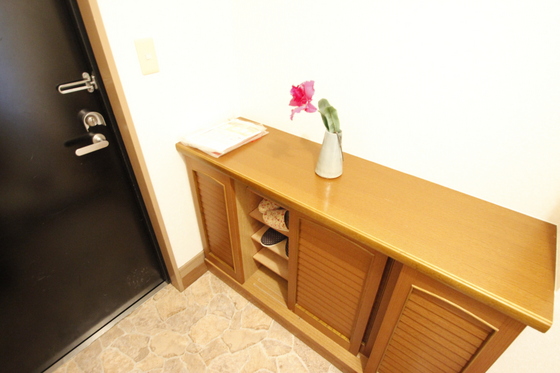 玄関　※別部屋の写真です