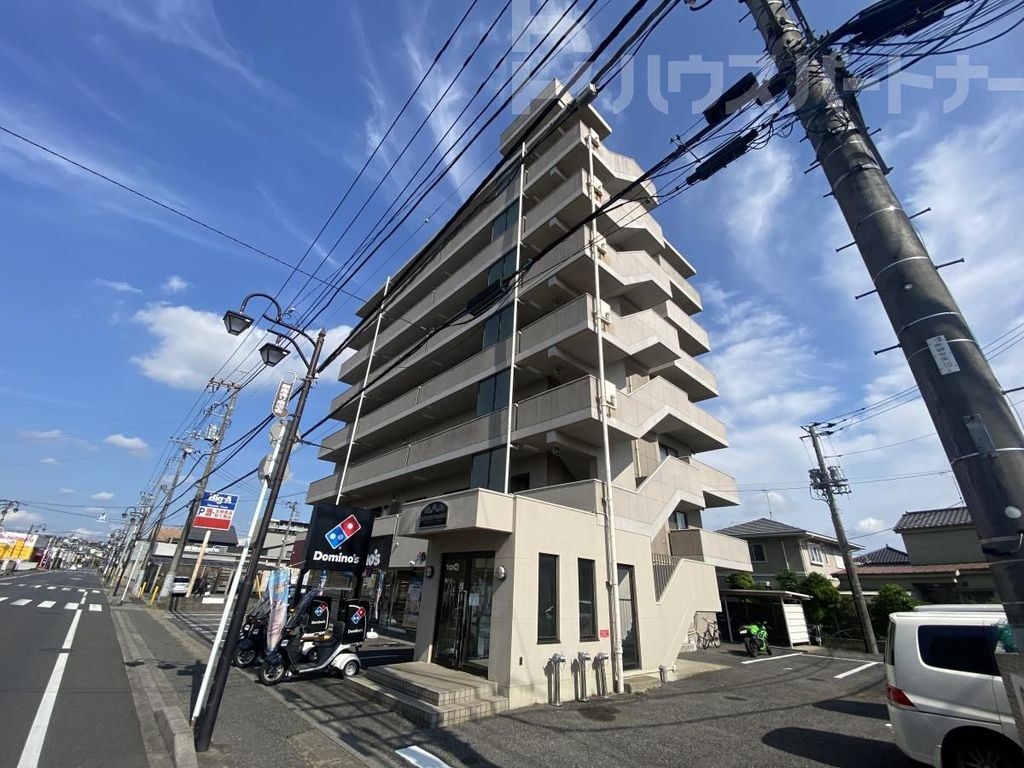 流山市西平井のマンションの建物外観