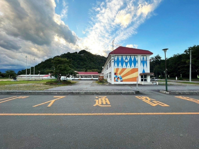 【港町ハイツの小学校】