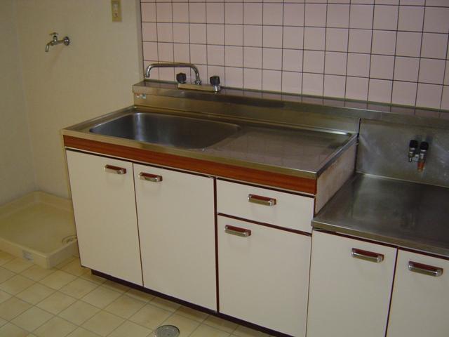 キッチン　現状優先となります