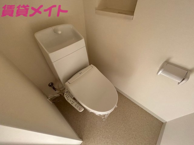 【津市栗真町屋町のマンションのトイレ】