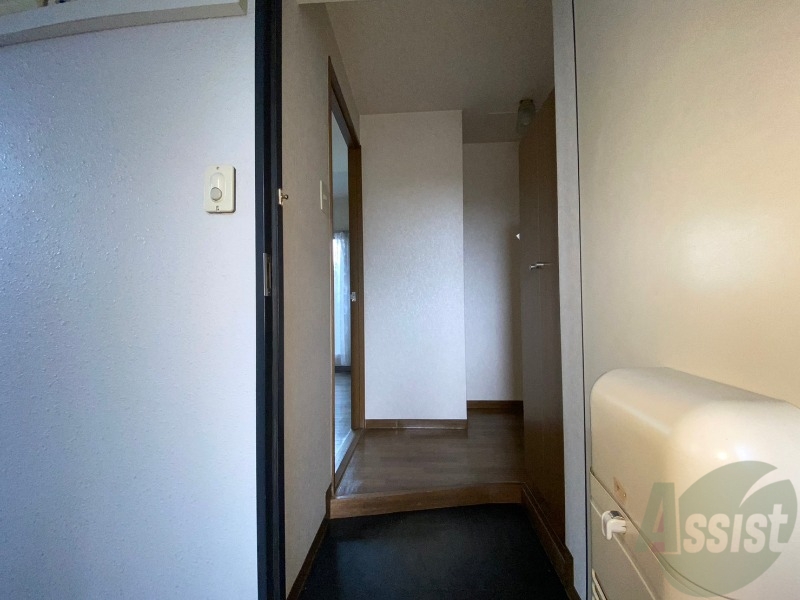 玄関　玄関の様子です。明るい印象ですね。気分もあがりそう。