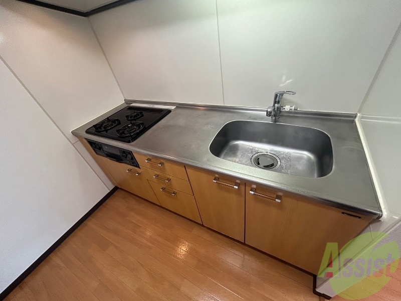 キッチン　キッチンは調理スペースもあり料理がはかどりそうです。