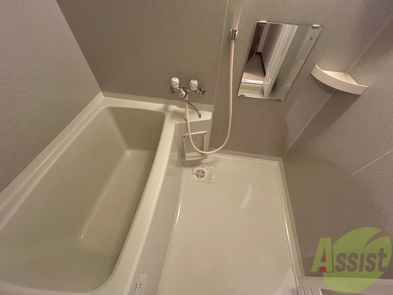 バス・シャワールーム　お風呂です。ゆっくりお風呂につかるのも体に良いですね～